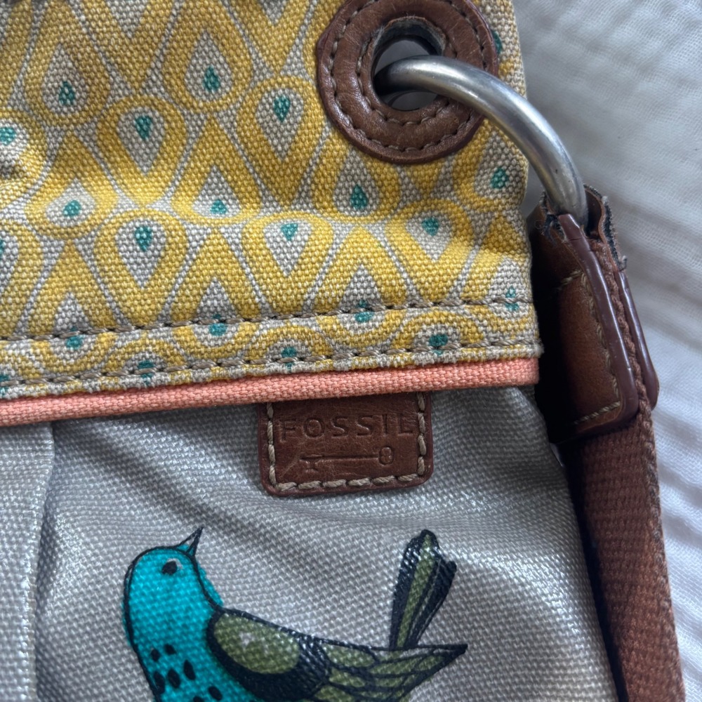 Fossil Key-Per Bird Print Coated Canvas Crossbody Bag Gray Yellow Multi - Picture 6 of 8